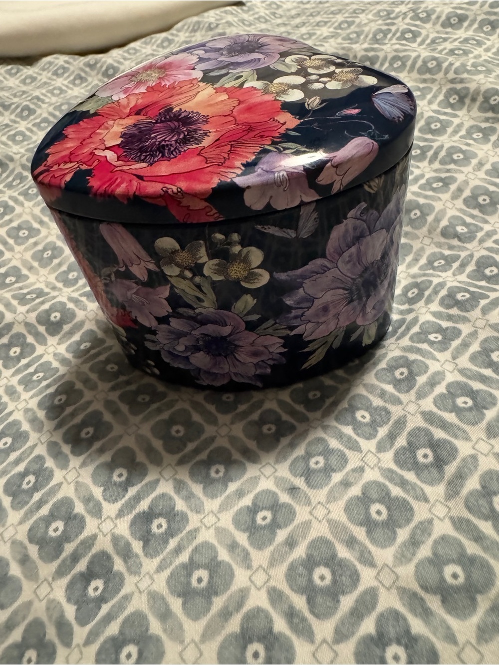 Brighton heart tin
